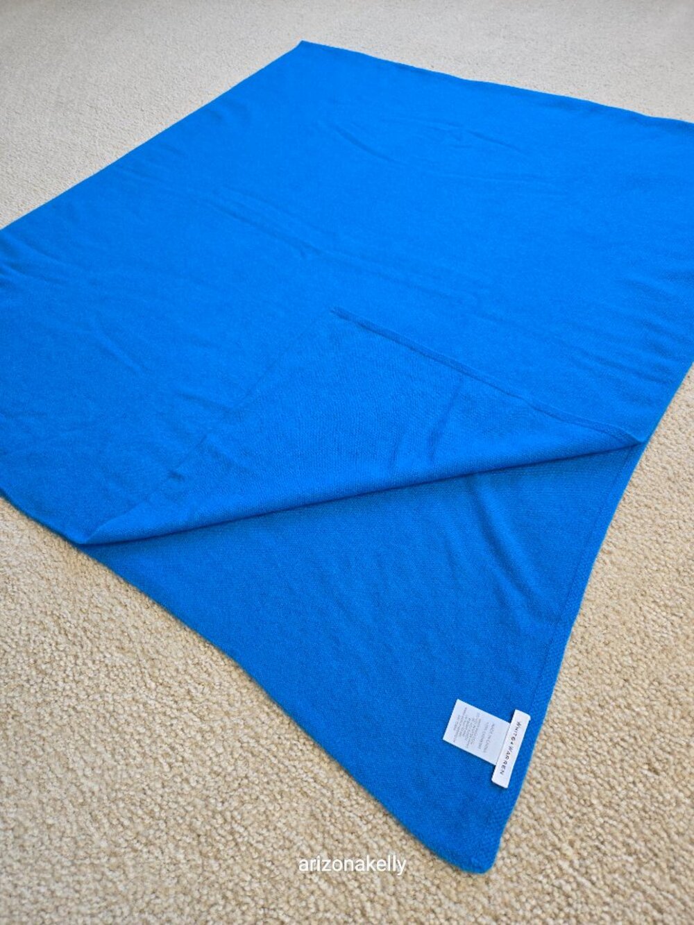 NWOT White + Warren Cashmere Travel Wrap Blue